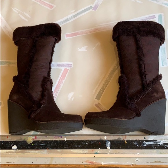 Beautiful Dk Br. BCB Girls fully lined boots like new. If you ❤️ comfortable! - Picture 2 of 10